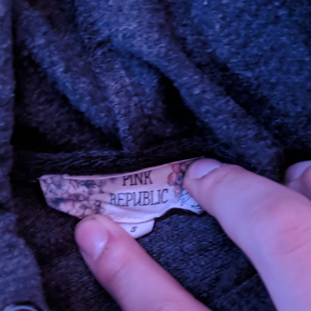 Sweatshirt - Picture 3 of 3
